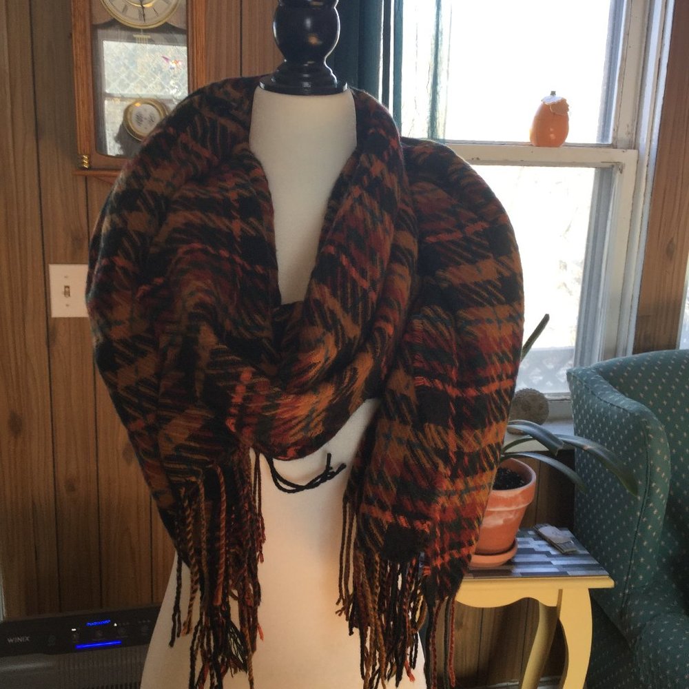 Beautiful fall colored scarf with fringe